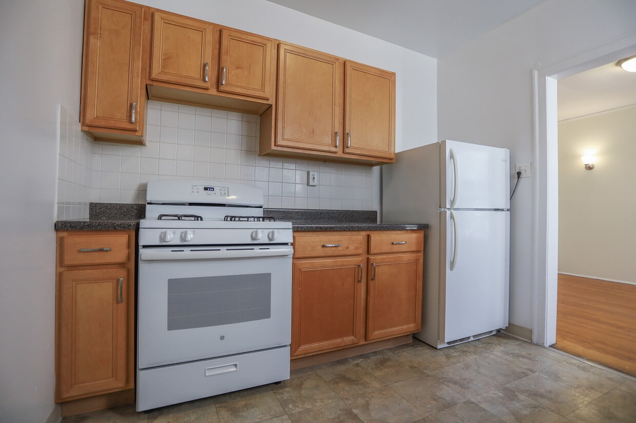 Primary Photo - 1624 W Lunt Ave