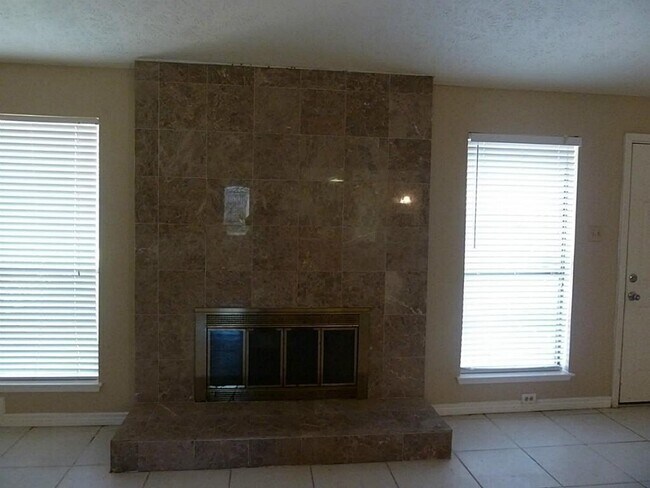 Foto del edificio - 2910 N Blue Meadow Cir