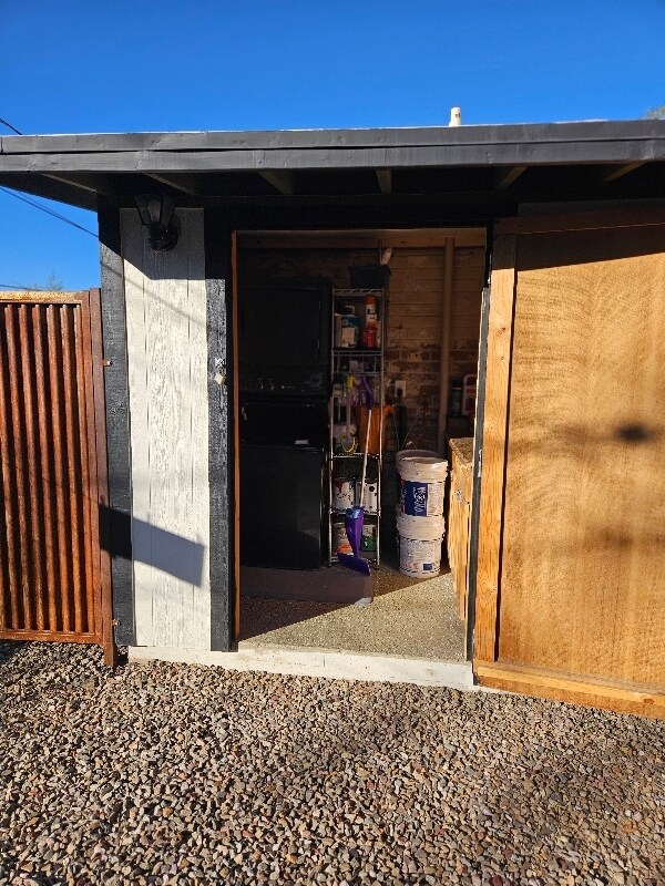 Foto del edificio - 1548 E 9th St