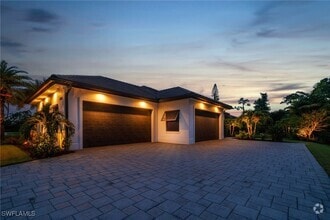 Building Photo - 15392 Old Pine Ct
