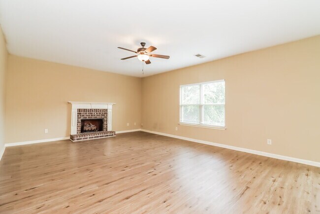Foto del edificio - 77 Hamilton Blvd NW
