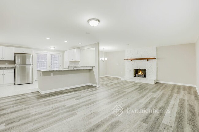 Foto del edificio - 4930 Springbrook Dr