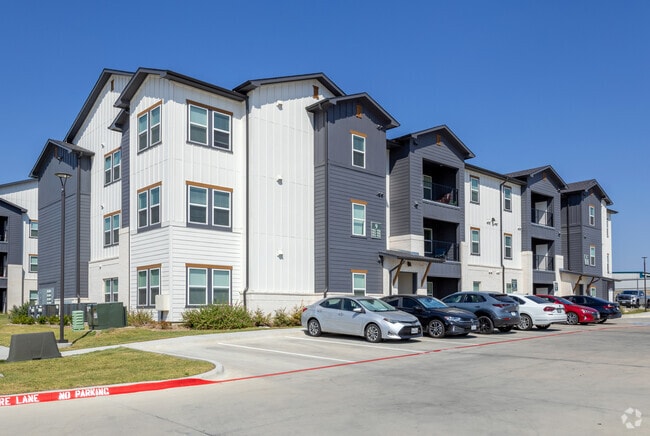 Building Photo - The Hudson at Killeen