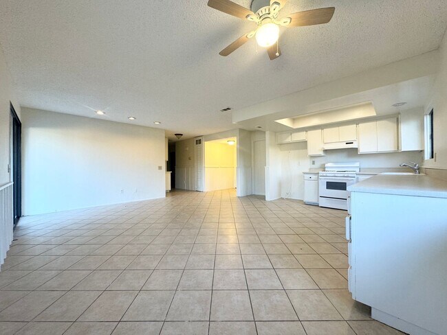 Foto del edificio - AVAILABLE NOW!!! 3 Bedroom 2 Bathroom Home...