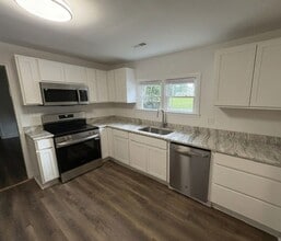 Building Photo - 226 Lancaster Ave