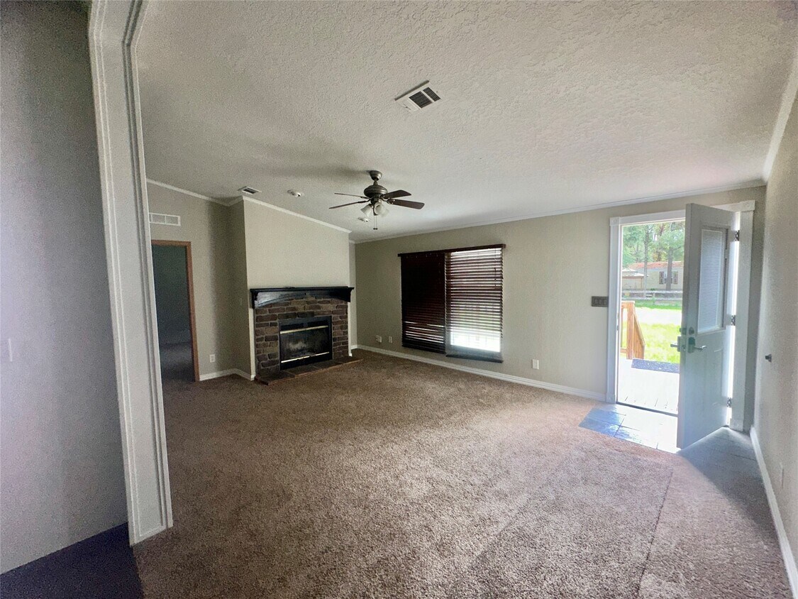 Building Photo - 23721 Brushy Trails St