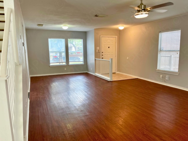 Foto del edificio - 8858 Roquefort