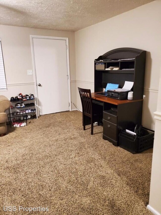 Building Photo - 580 S 470 E