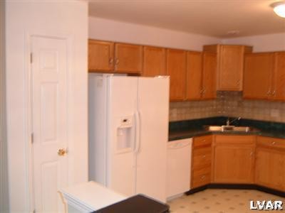 Foto del edificio - 4203 Bedford Dr