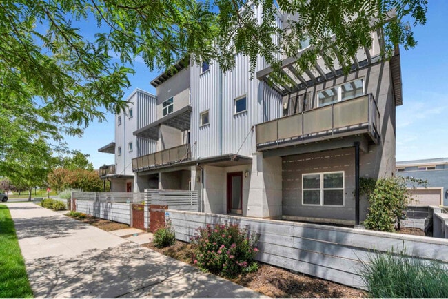 Building Photo - 4752 W S Jordan Pkwy
