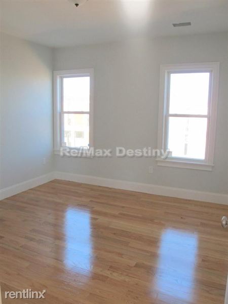 Building Photo - 201 Tremont St