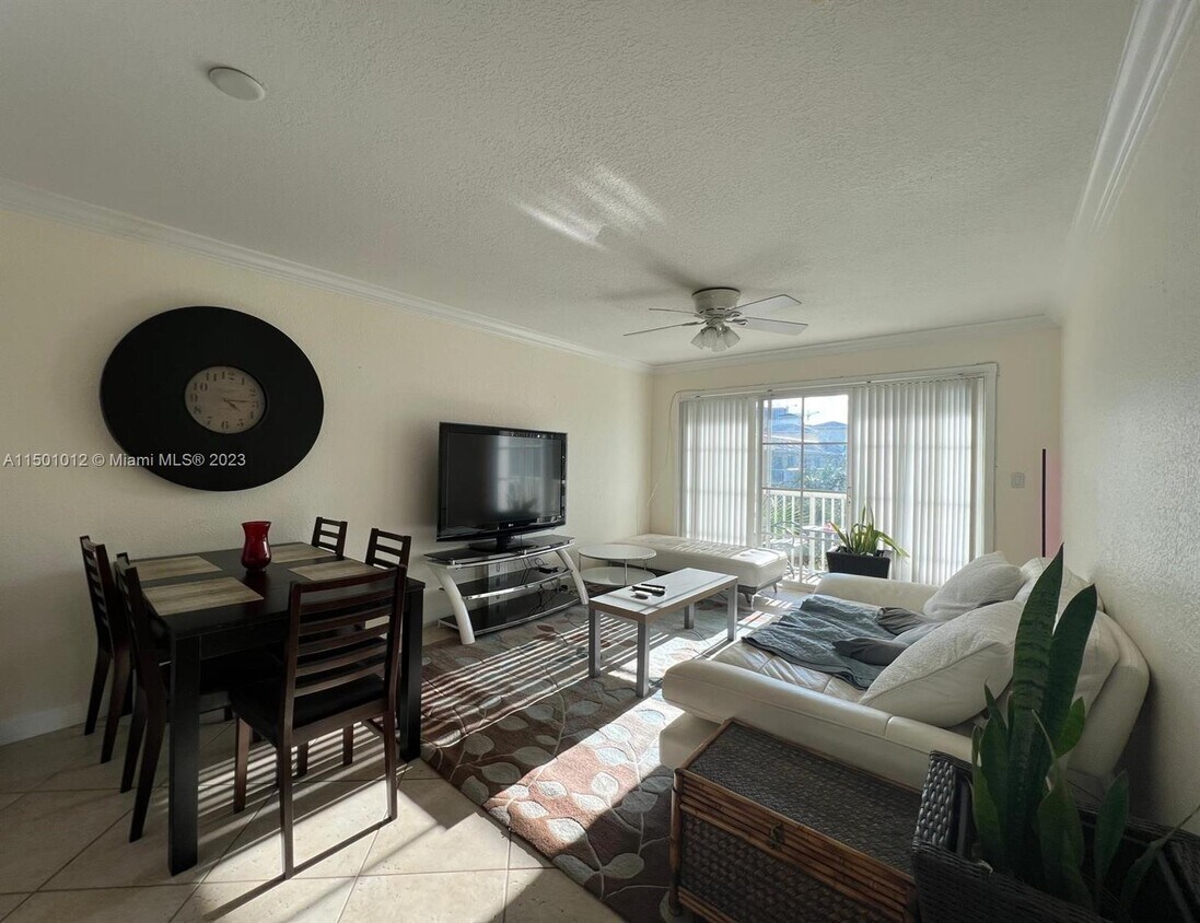 Primary Photo - 1515 E Broward Blvd