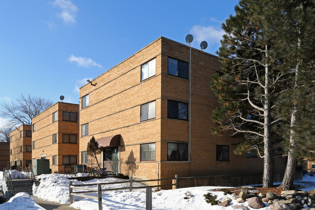 Foto del edificio - Arbor Court Apartments