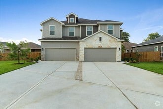 Building Photo - 217 Oakcrest