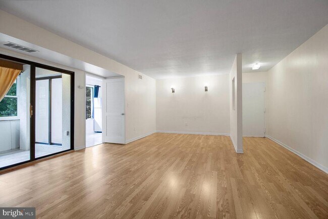 Foto del edificio - 5870 Thunder Hill Rd