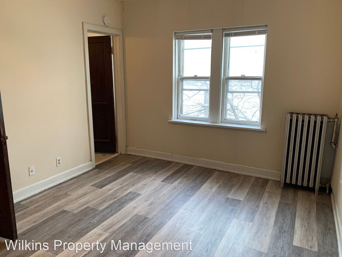 Foto principal - 1020 E Pleasant St