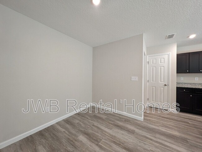 Foto del edificio - 6426 Armco St