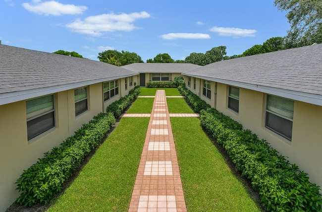 Building Photo - Waterford Villas