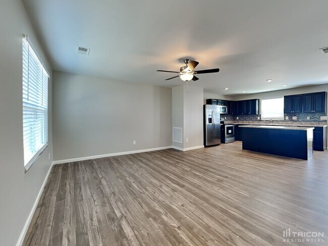 Foto del edificio - 5115 Merwyn Ave