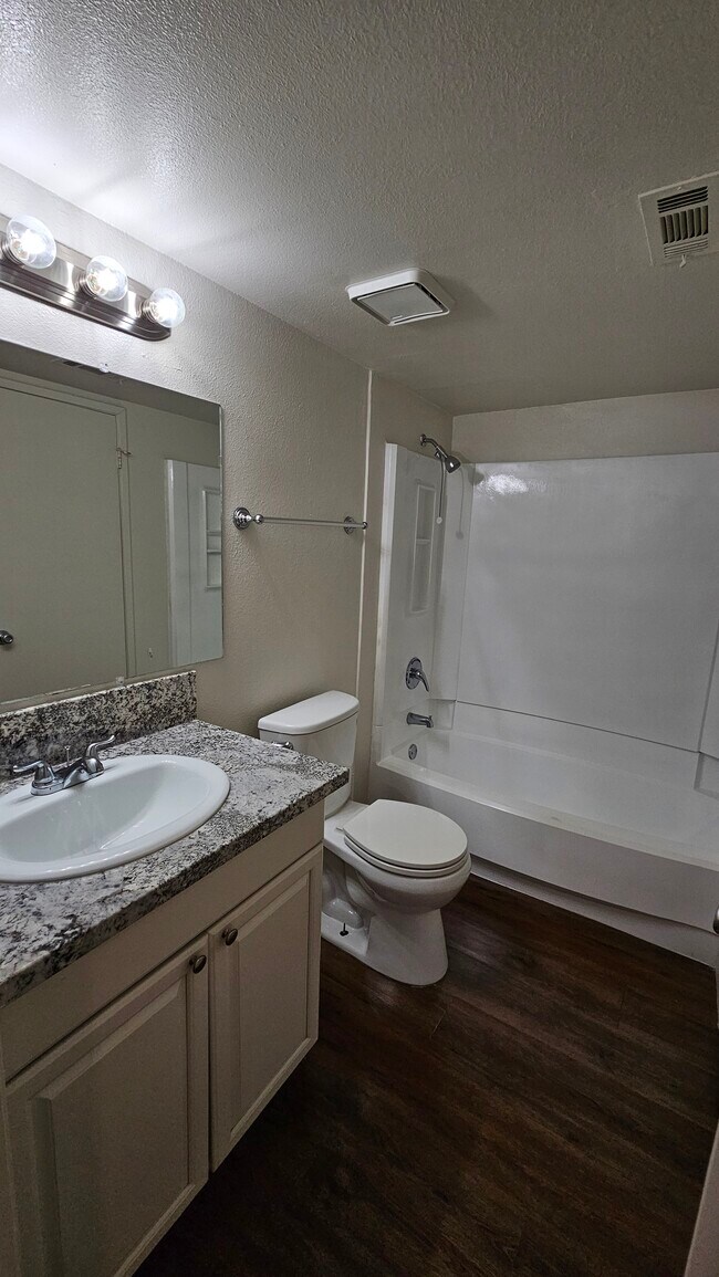 Foto del edificio - Boulder Springs Apartments