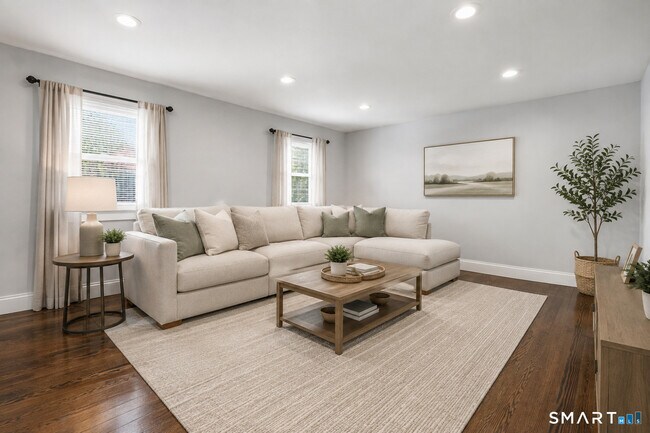 Foto del edificio - 1300 Reservoir Ave
