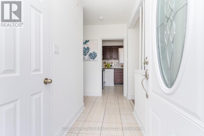 Building Photo - 55 Bridgenorth Crescent