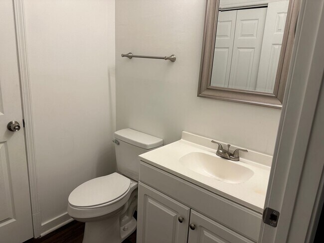 Building Photo - 5894/5896 SUMMERGLEN LN.