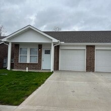 Building Photo - 132 SW 145th Rd