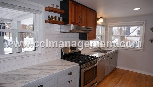 Foto del edificio - 501 W Dean Ave