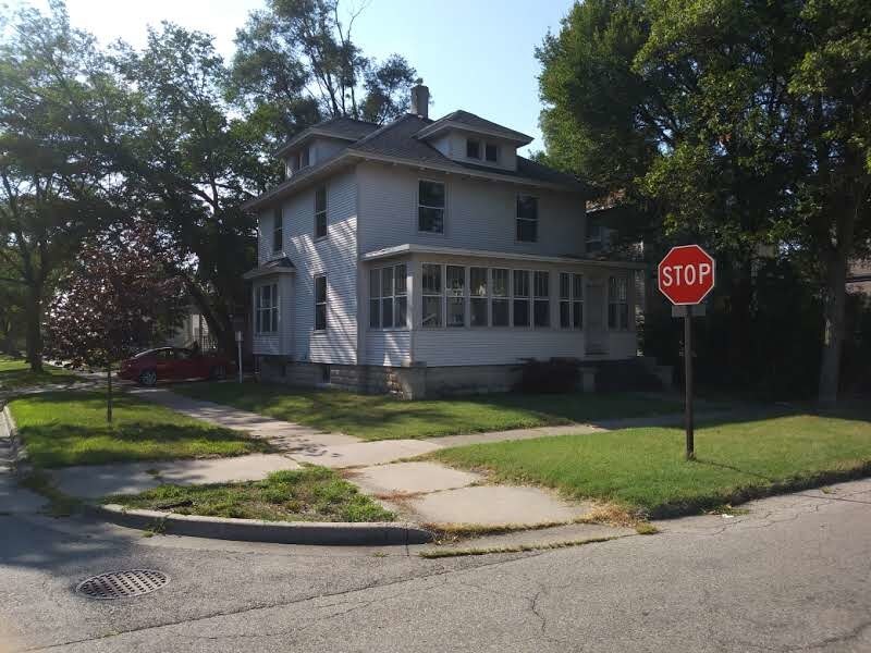 Foto principal - 408 College Ave
