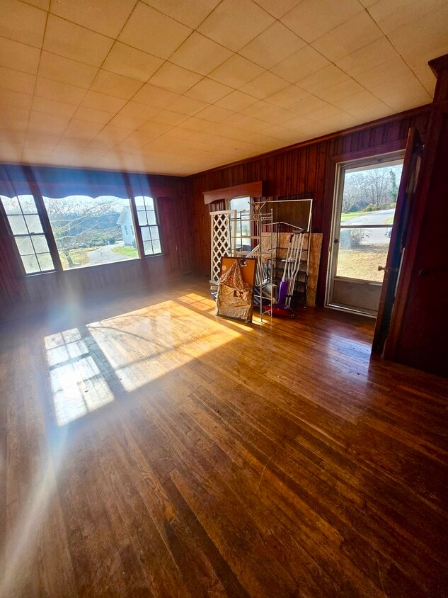 Foto principal - 204 S West St