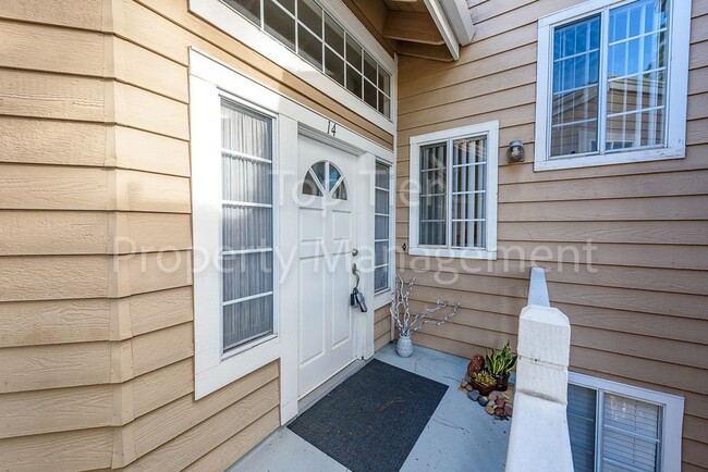 Building Photo - Beautiful 2 bed / 2 bath / 1286 sqft Condo...