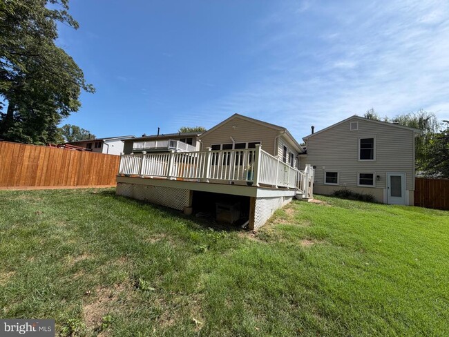 Building Photo - 7606 Fallswood Way