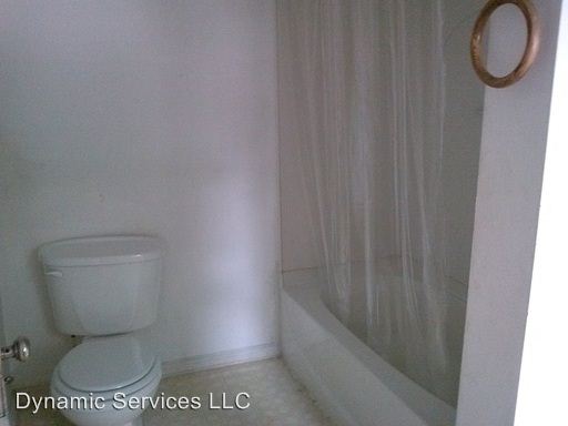 Foto del edificio - 612 W 11th St