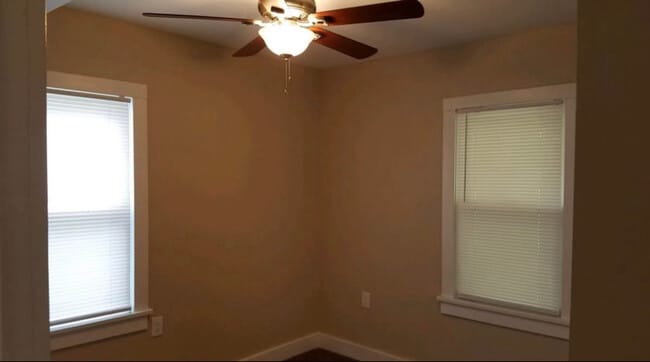 Building Photo - 472 Jefferson St