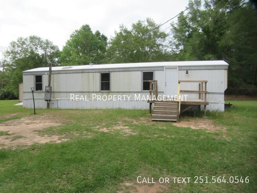 2 Bedroom 1 Bath Mobile Home close to all House Rental in Semmes