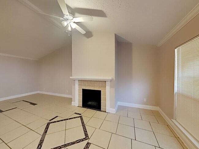 Building Photo - No Application Fee* Plus $250 Off First & ...