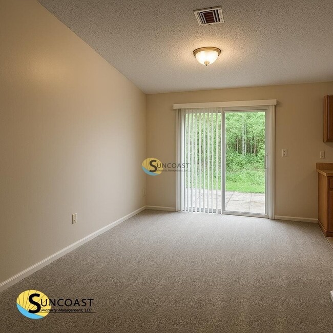 Foto del edificio - 2409 Justin Rd E