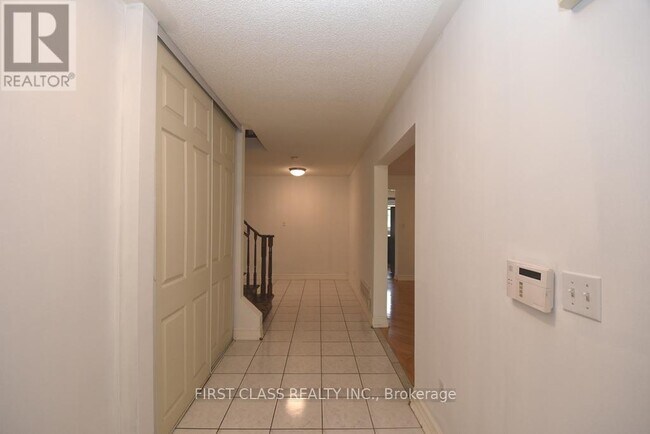 Building Photo - 45 Eric Clarke Dr