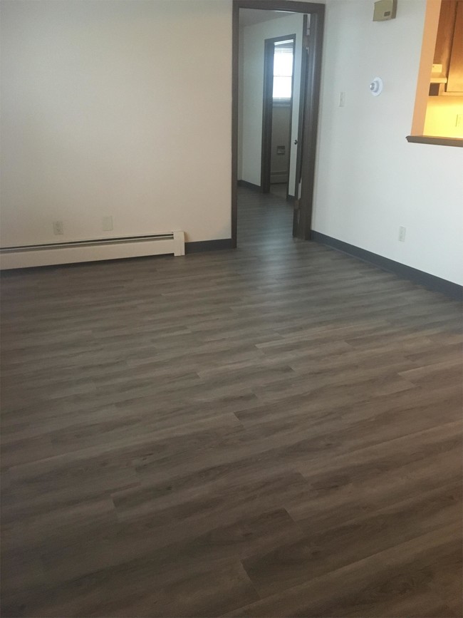 Foto del edificio - 2264 Eastman Ave