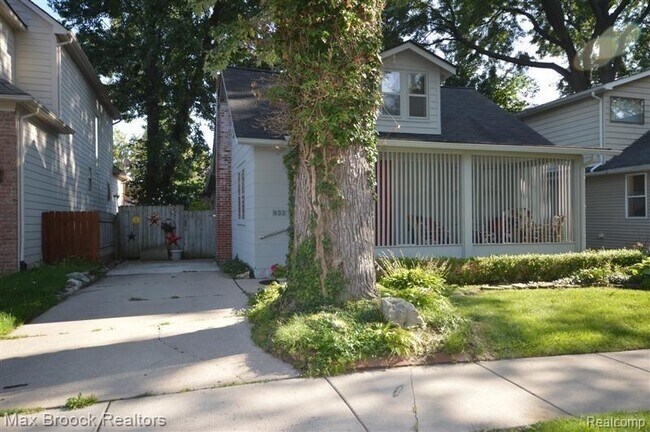 Foto del edificio - 932 Humphrey Ave