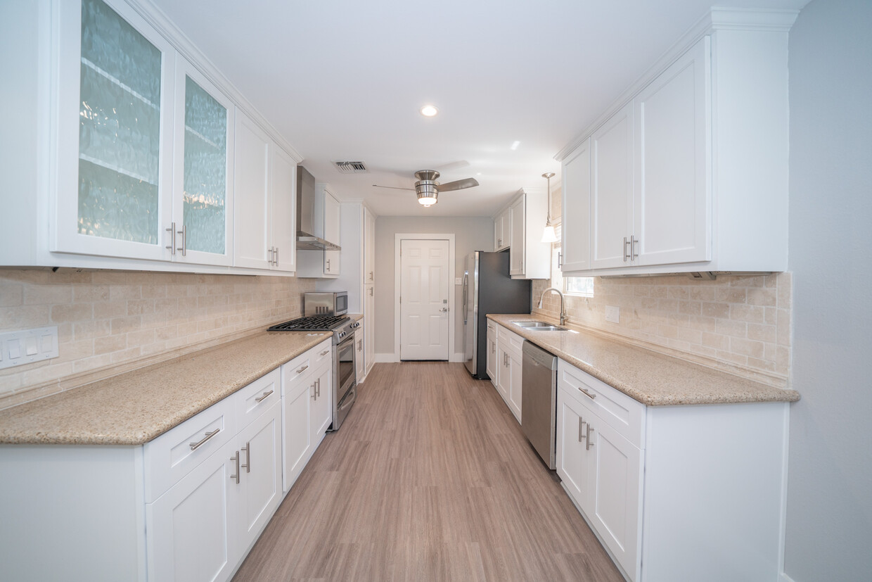 Foto principal - 15606 Oldridge Dr