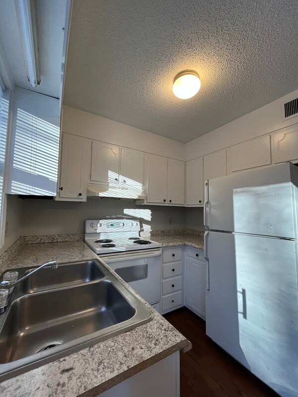 1446 Nottingham Rd, Kannapolis, NC 28081 Townhome Rentals in Kannapolis NC