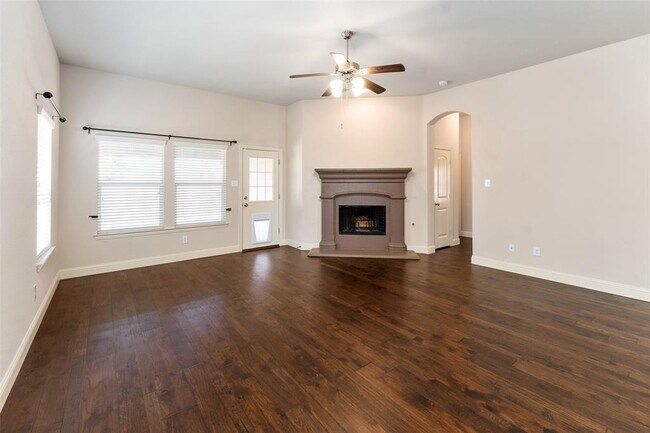 Building Photo - 412 Highland Ridge Dr