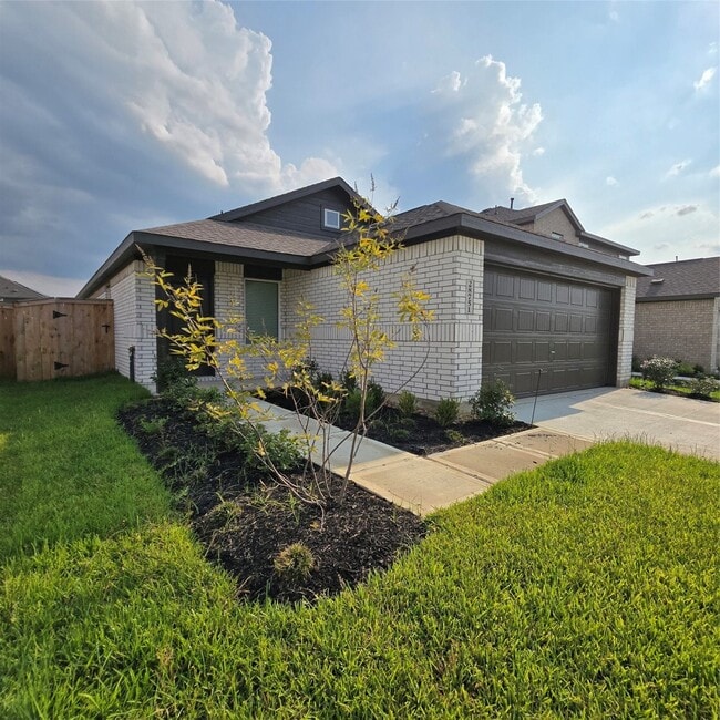 Building Photo - 28751 Texas Plns Dr
