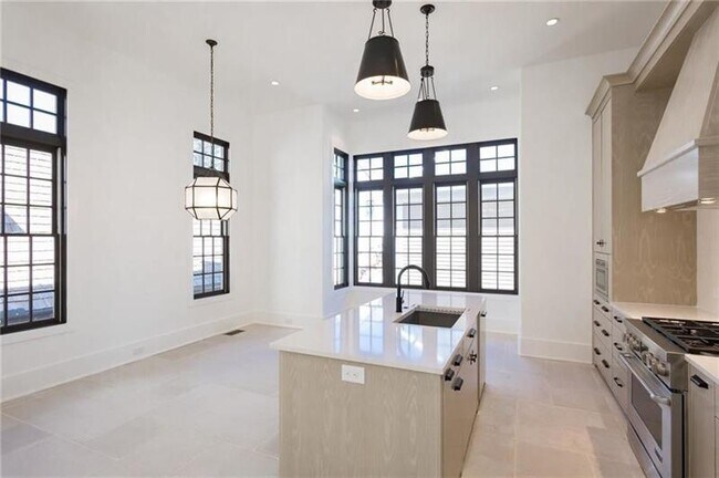 Foto del edificio - 11275 Serenbe Ln