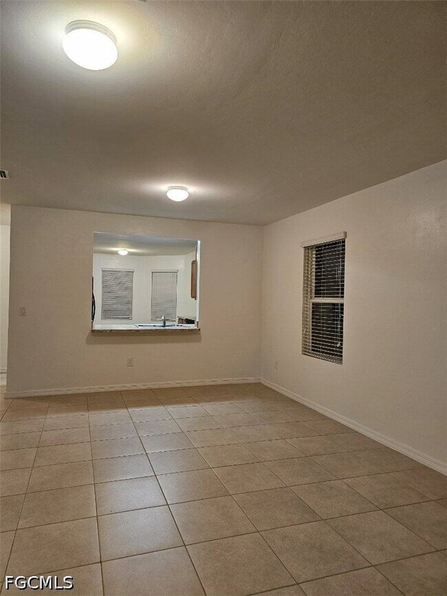 Foto del edificio - 114 SE 3rd St