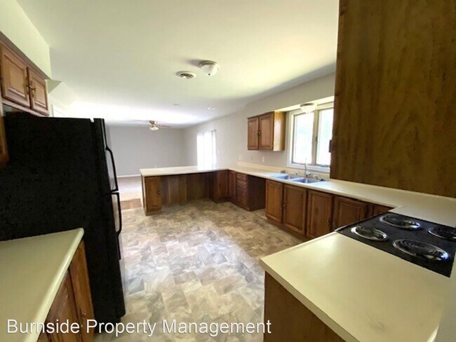 Building Photo - 3 br, 2.5 bath House - 16611 Coney Court
