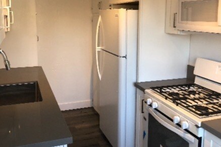 Foto del edificio - 829 E 108th St