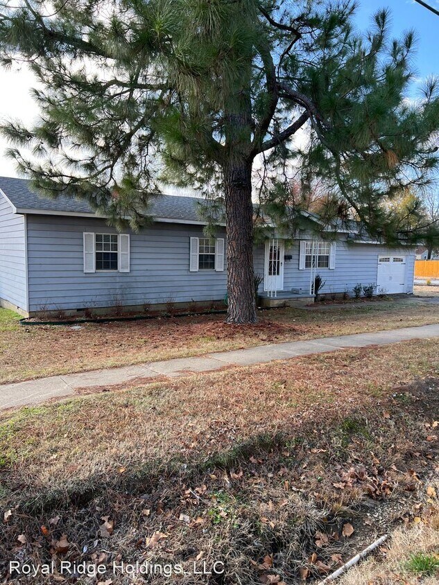 Building Photo - 3 br, 2 bath House - 2214 Savannah Street